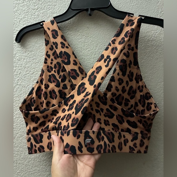 Fabletics Oasis Twist Medium Impact Sports Bra Leopard Print - Picture 7 of 14